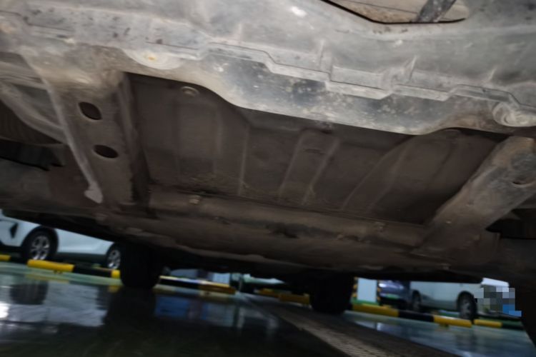 Used Land Rover Discovery 2015 3.0 SC V6 HSE Chassis Front
