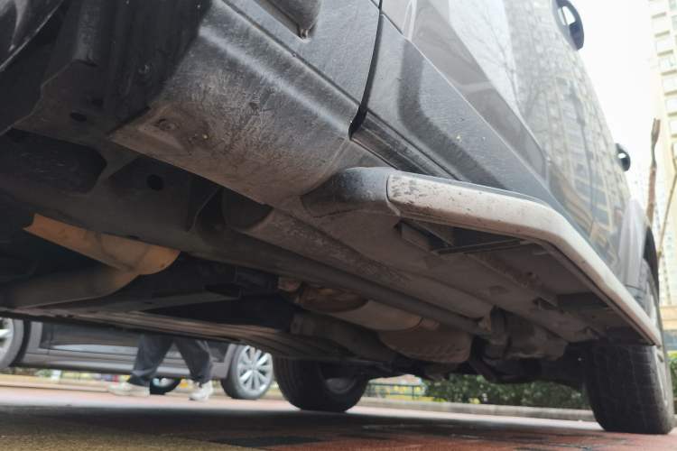 Used Land Rover Discovery 2015 3.0 SC V6 HSE Chassis Front Left