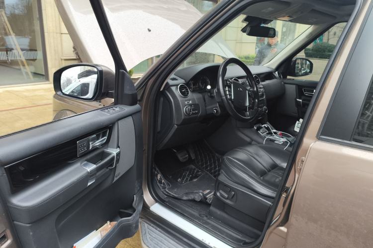 Used Land Rover Discovery 2015 3.0 SC V6 HSE Driver Seat
