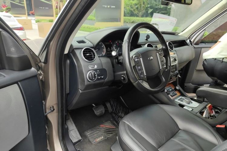 Used Land Rover Discovery 2015 3.0 SC V6 HSE Luxury Driver Seat