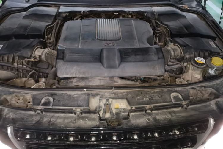 Used Land Rover Discovery 2015 3.0 SC V6 HSE Engine Bay
