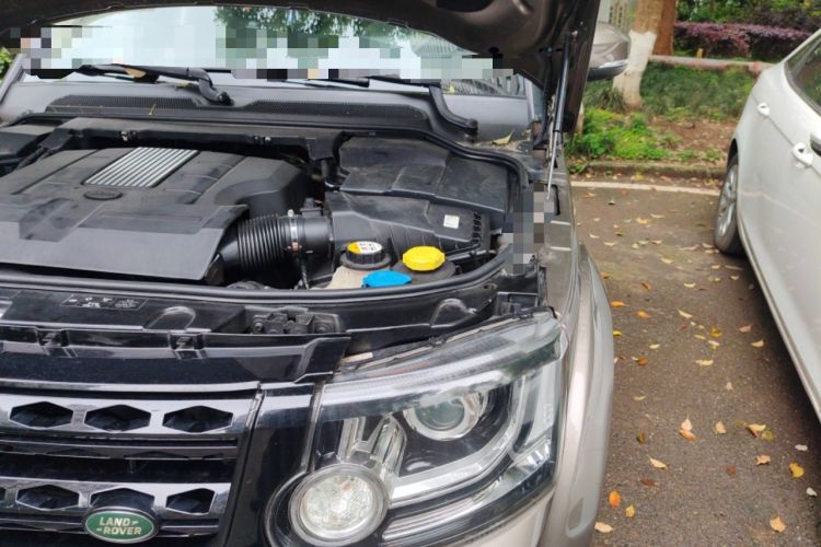 Used Land Rover Discovery 2015 3.0 SC V6 SE Engine Bay Left