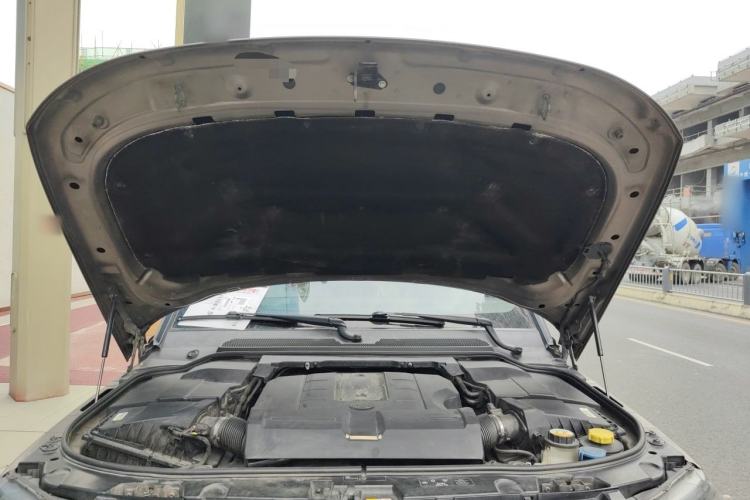 Used Land Rover Discovery 2015 3.0 SC V6 HSE Luxury Engine Bay