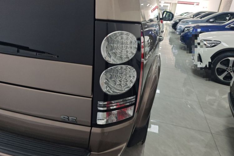 Used Land Rover Discovery 2015 3.0 SC V6 SE Exterior 6