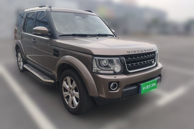 Used Land Rover Discovery 2015 3.0 SC V6 SE Front Right 45 Deg