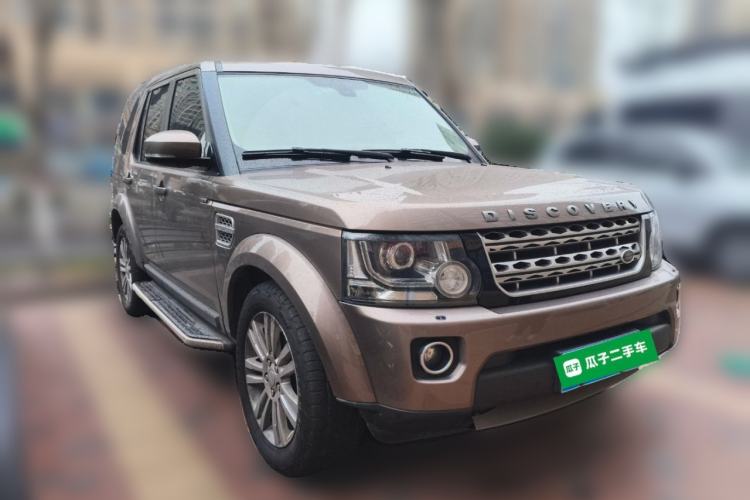 Used Land Rover Discovery 2015 3.0 SC V6 HSE Front Right 45 Deg