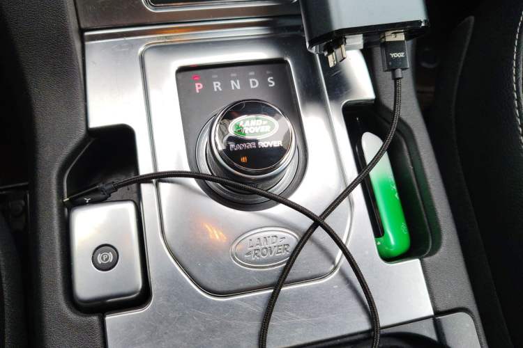 Used Land Rover Discovery 2015 3.0 SC V6 SE Gear Lever