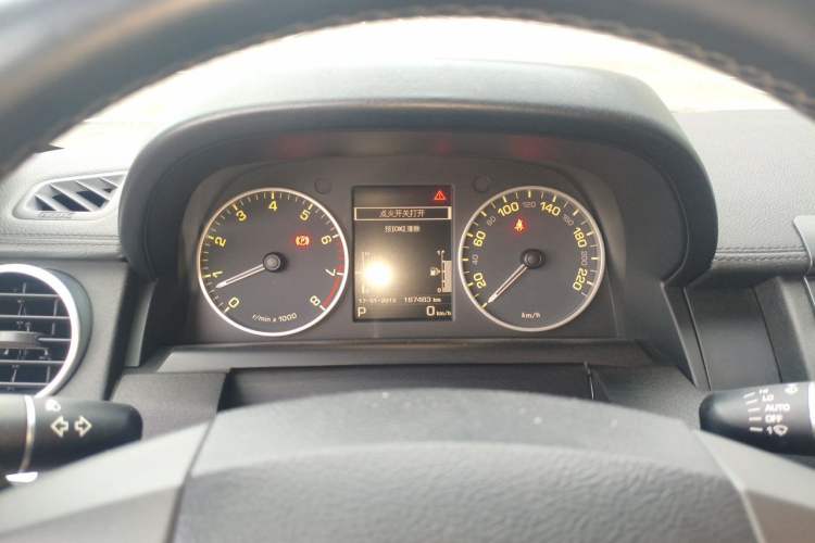 Used Land Rover Discovery 2015 3.0 SC V6 SE Instrument Cluster