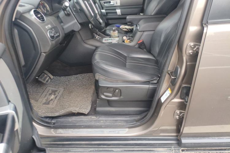 Used Land Rover Discovery 2015 3.0 SC V6 SE Left Front Seat