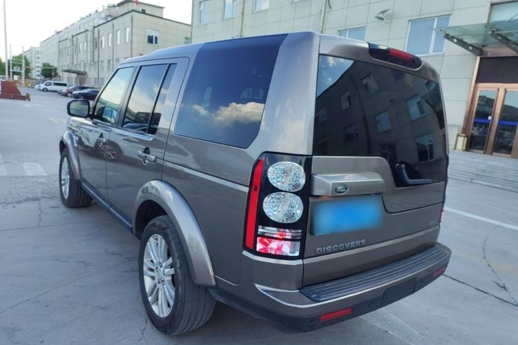 Used Land Rover Discovery 2015 3.0 SC V6 HSE Rear Left 45 Deg