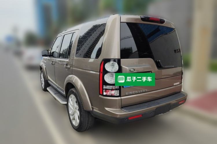Used Land Rover Discovery 2015 3.0 SC V6 HSE Luxury Rear Left 45 Deg