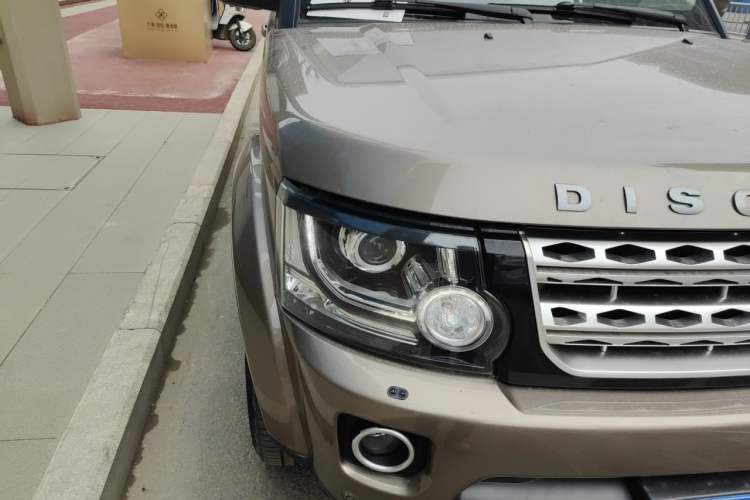Used Land Rover Discovery 2015 3.0 SC V6 HSE Luxury Right Front Headlight