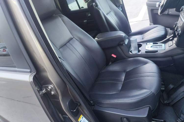 Used Land Rover Discovery 2015 3.0 SC V6 HSE Right Front Seat