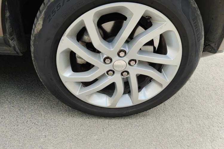 Used Land Rover Discovery 2015 3.0 SC V6 HSE Luxury Right Front Wheel Hub