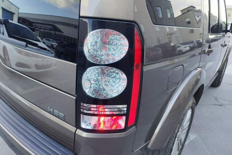 Used Land Rover Discovery 2015 3.0 SC V6 HSE Right Rear Taillight
