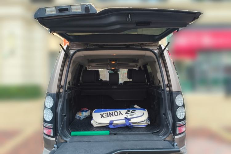 Used Land Rover Discovery 2015 3.0 SC V6 HSE Trunk