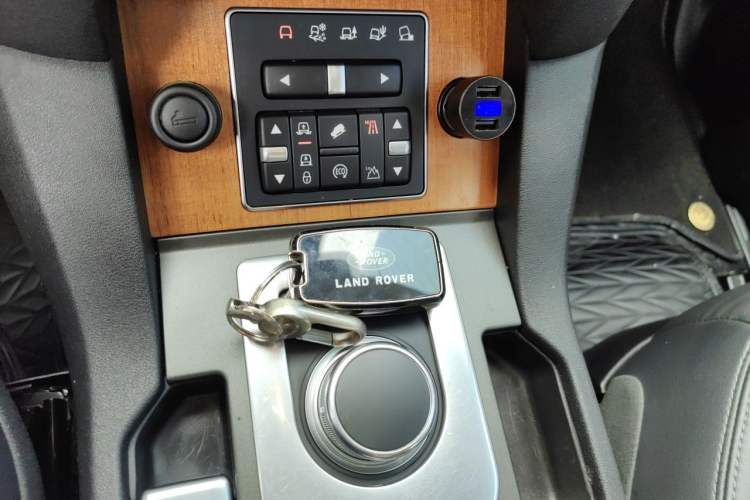 Used Land Rover Discovery 2015 3.0 SC V6 HSE Luxury Vehicle Key