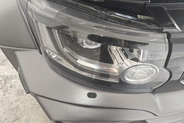 Used Land Rover Discovery 2015 3.0 SC V6 HSE Luxury Right Front Headlight