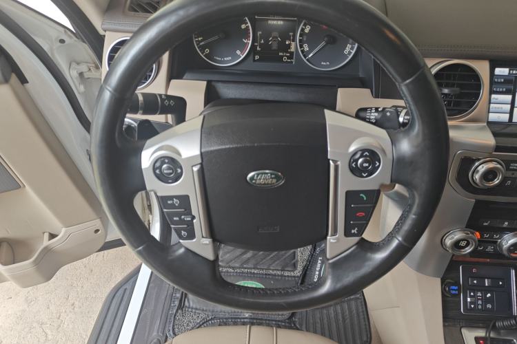 Used Land Rover Discovery 2015 3.0 SC V6 HSE Luxury Steering Wheel