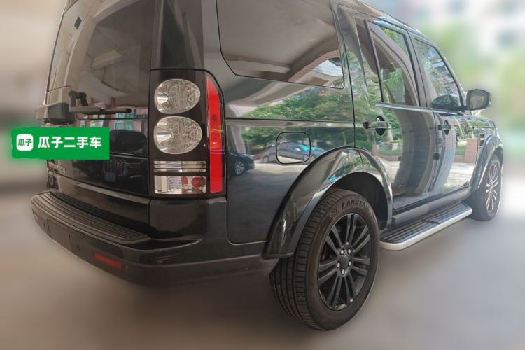 Used Land Rover Discovery 2015 3.0 SC V6 SE Rear Right 45 Deg