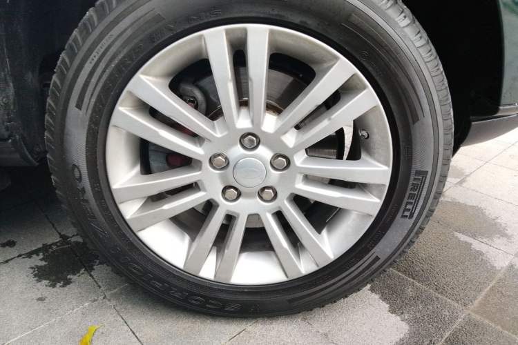 Used Land Rover Discovery 2015 3.0 SC V6 HSE Luxury Right Front Wheel Hub