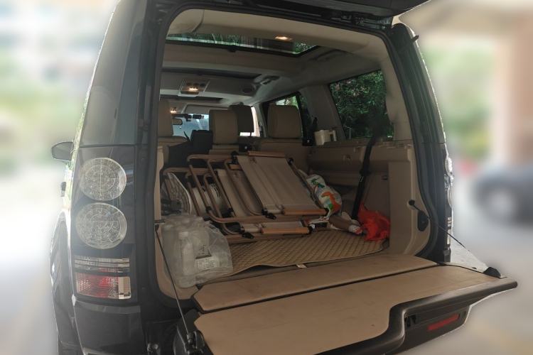 Used Land Rover Discovery 2015 3.0 SC V6 SE Trunk