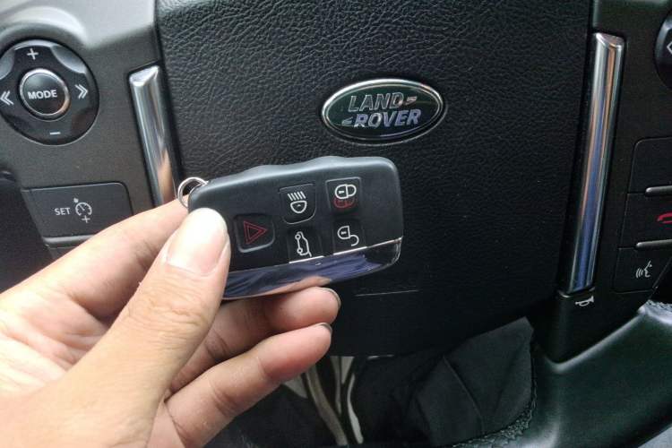 Used Land Rover Discovery 2015 3.0 SC V6 HSE Luxury Vehicle Key