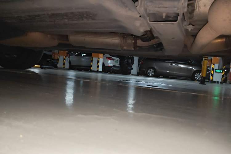 Used Land Rover Discovery 2015 3.0 SC V6 HSE Chassis Front Right