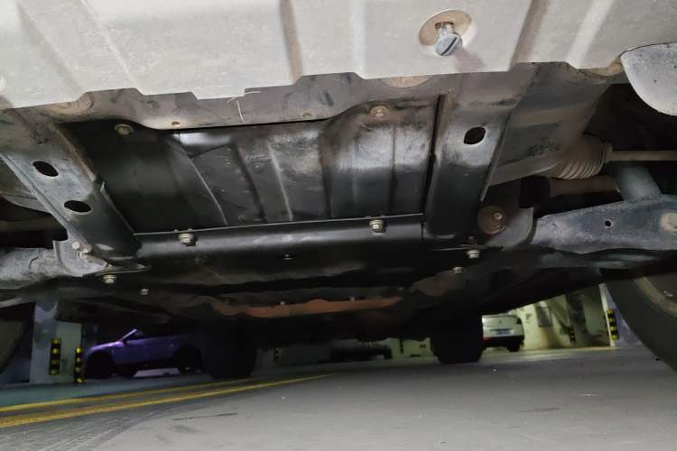 Used Land Rover Discovery 2015 3.0 SC V6 HSE Chassis Front