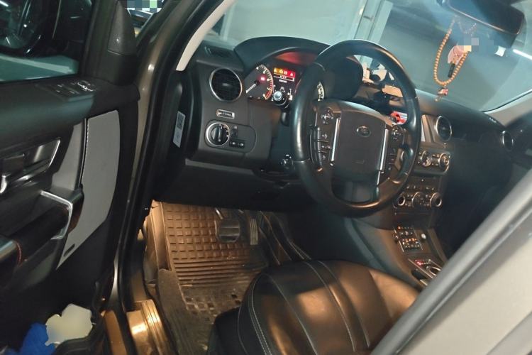 Used Land Rover Discovery 2015 3.0 SC V6 HSE Driver Seat