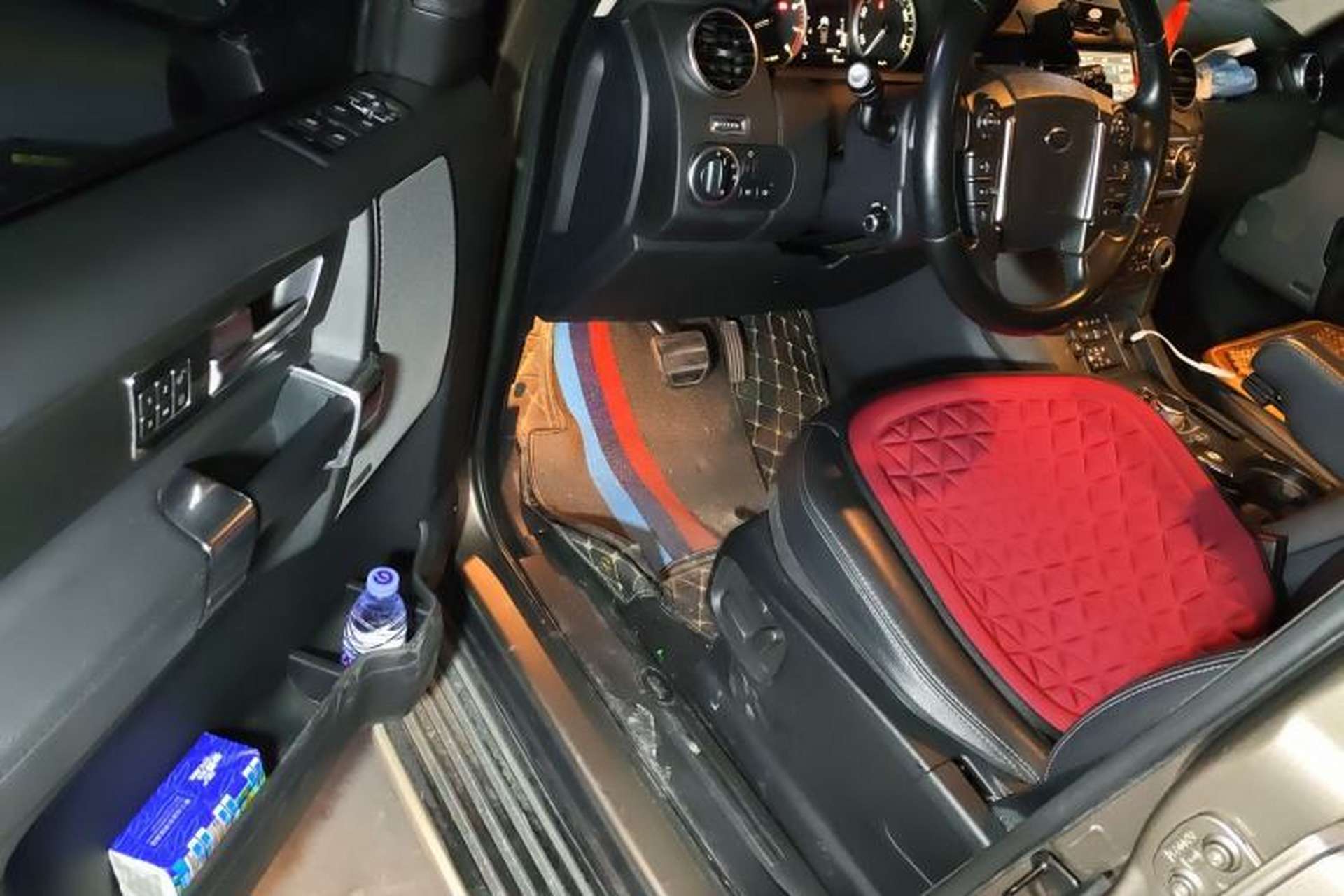 Used Land Rover Discovery 2015 3.0 SC V6 HSE Driver Seat