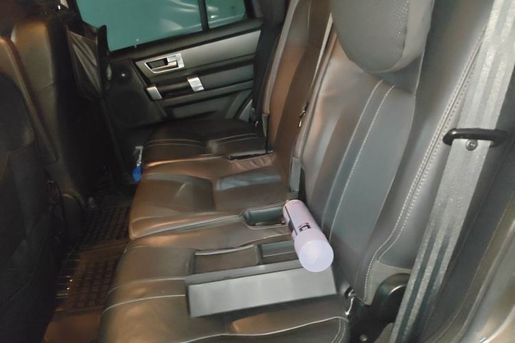 Used Land Rover Discovery 2015 3.0 SC V6 HSE Left Rear Seat