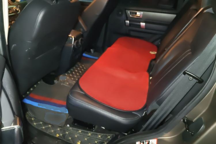 Used Land Rover Discovery 2015 3.0 SC V6 HSE Left Rear Seat