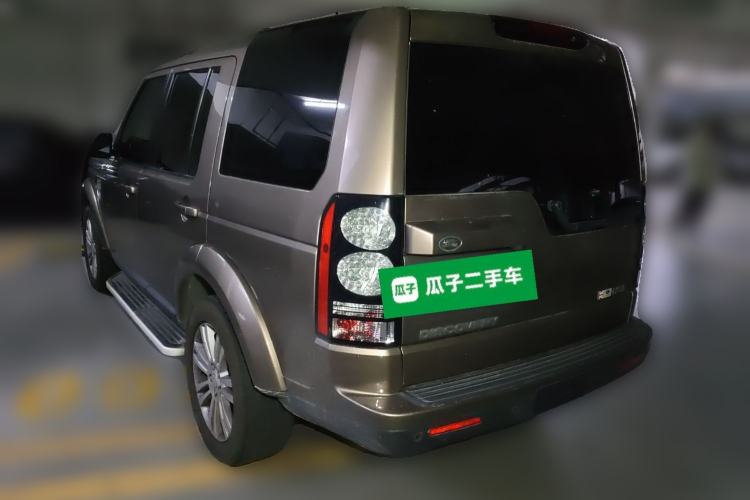 Used Land Rover Discovery 2015 3.0 SC V6 HSE Rear Left 45 Deg