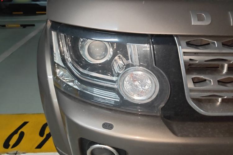 Used Land Rover Discovery 2015 3.0 SC V6 HSE Right Front Headlight