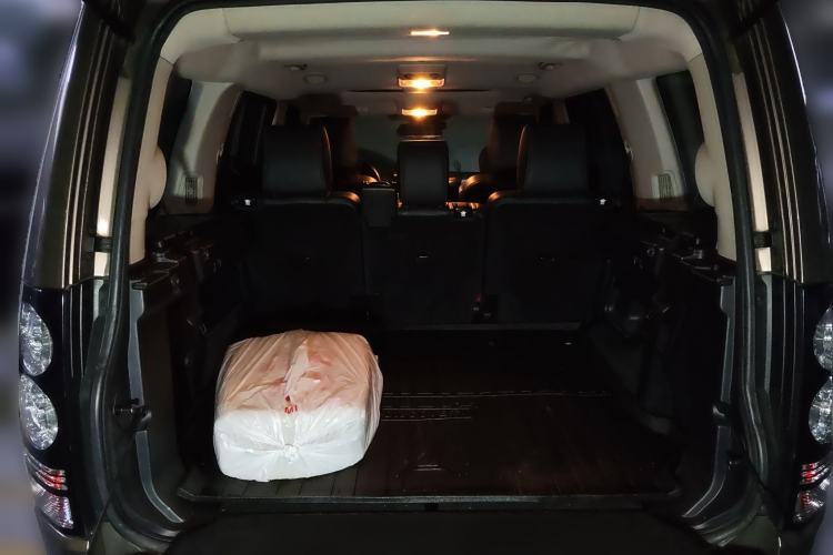 Used Land Rover Discovery 2015 3.0 SC V6 HSE Trunk