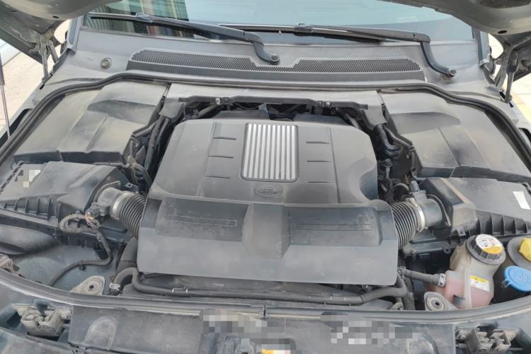 Used Land Rover Discovery 2015 3.0 SC V6 HSE Engine Bay