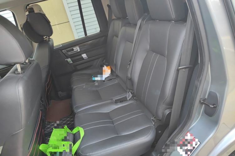 Used Land Rover Discovery 2015 3.0 SC V6 HSE Left Rear Seat