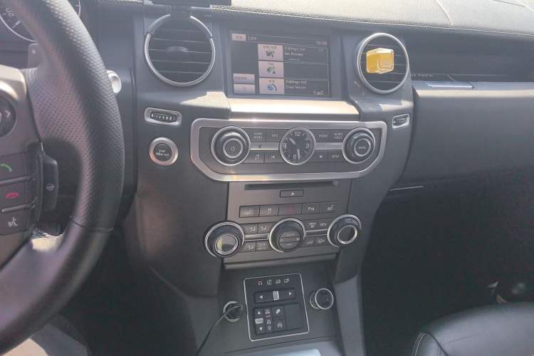Used Land Rover Discovery  Audio And AC Panel
