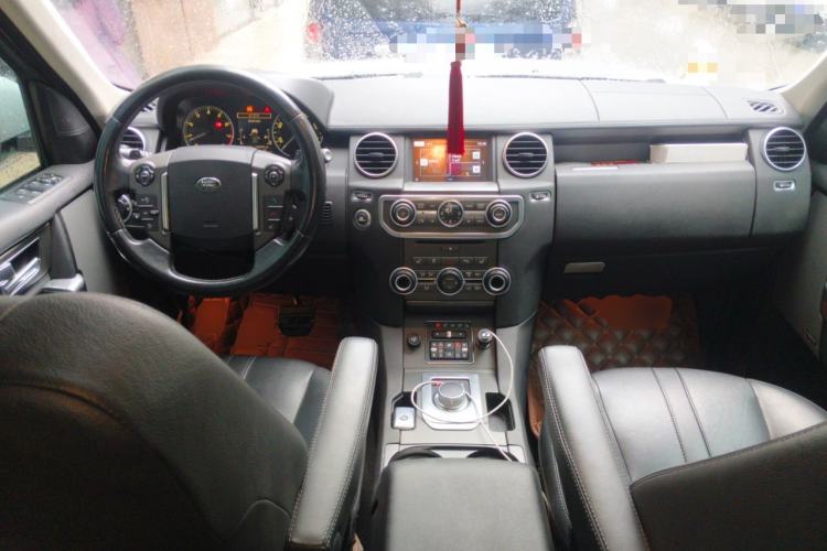 Used Land Rover Discovery 2015 3.0 SC V6 HSE Luxury Center Console