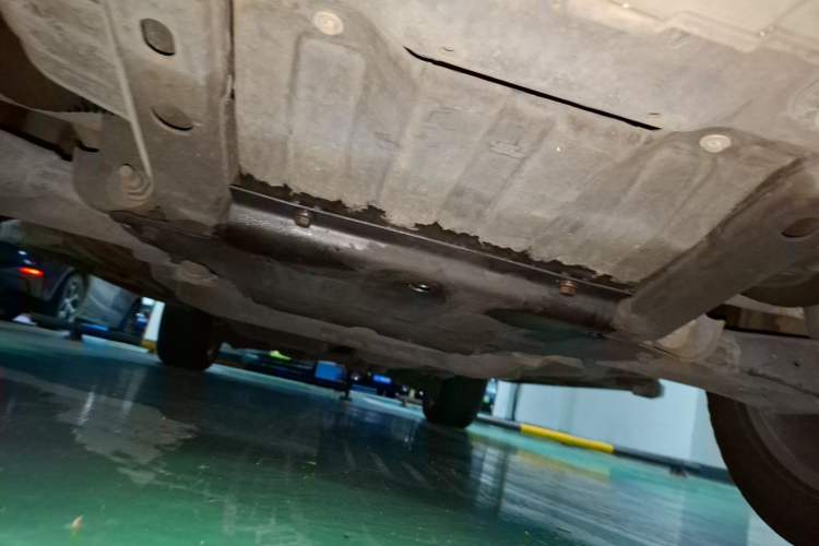 Used Land Rover Discovery 2015 3.0 SDV6 HSE Diesel Version Chassis Front