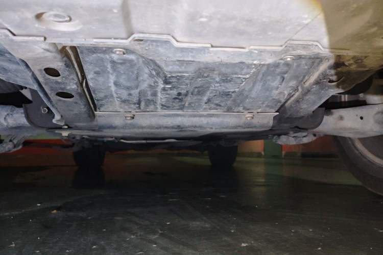 Used Land Rover Discovery 2015 3.0 SC V6 SE Chassis Front