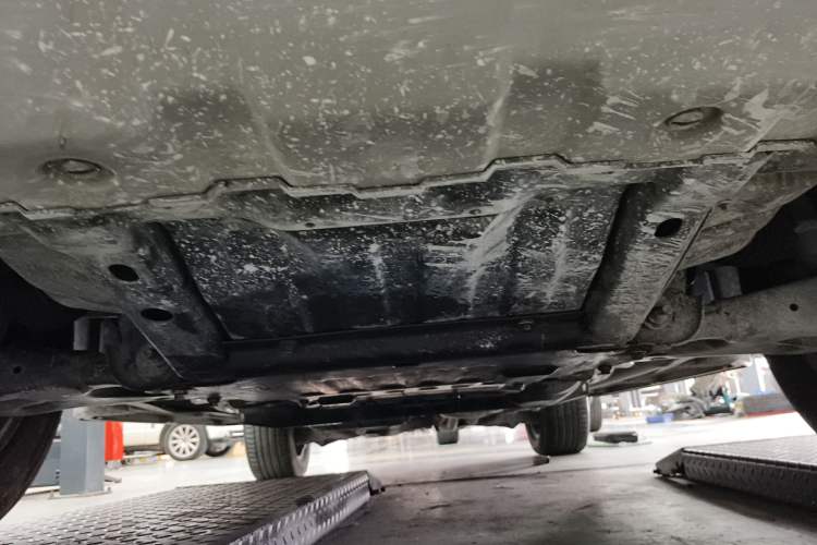 Used Land Rover Discovery 2015 3.0 SDV6 HSE Diesel Version Chassis Front