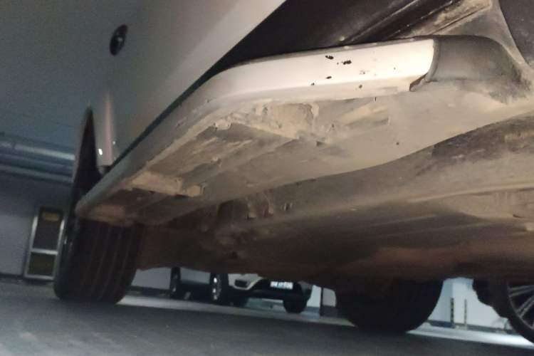 Used Land Rover Discovery 2015 3.0 SC V6 SE Chassis Front Right