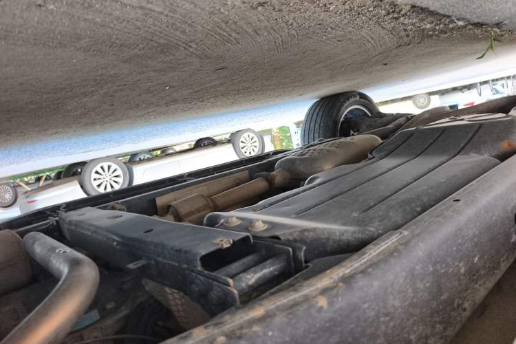 Used Land Rover Discovery 2015 3.0 SDV6 HSE Diesel Version Chassis Front Right