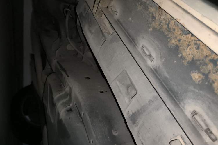 Used Land Rover Discovery 2015 3.0 SC V6 SE Chassis Rear Right