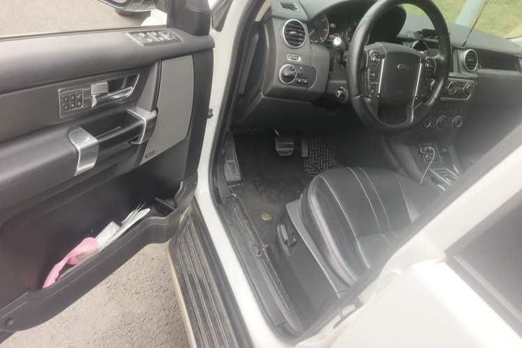 Used Land Rover Discovery 2015 3.0 SDV6 HSE Diesel Version Driver Seat
