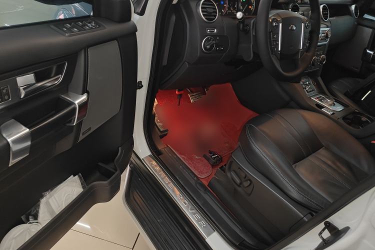 Used Land Rover Discovery 2015 3.0 SC V6 SE Driver Seat