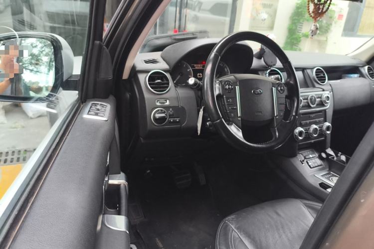 Used Land Rover Discovery 2015 3.0 SC V6 HSE Driver Seat