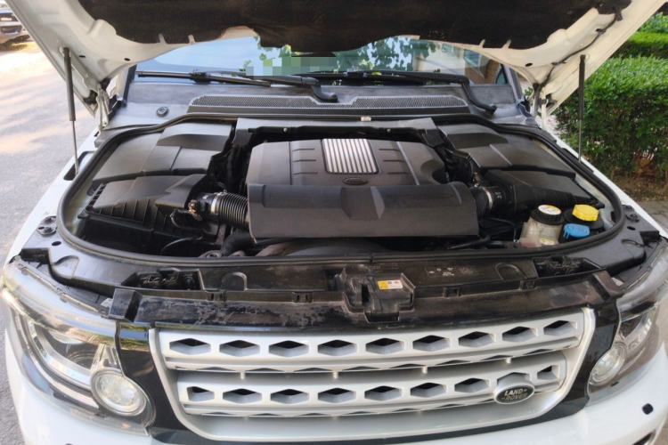 Used Land Rover Discovery 2015 3.0 SC V6 HSE Engine Bay